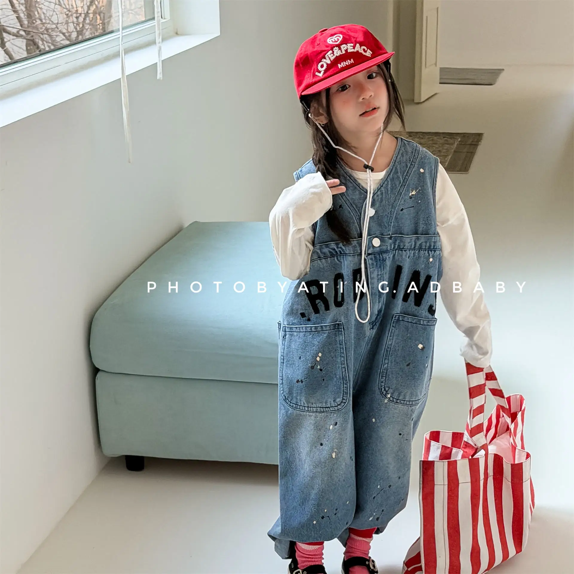 

2026 Spring New Children Denim Jumpsuit Fashion Girls Overalls Kids Loose Jeans Baby Strap Pants Toddler Casual Pants