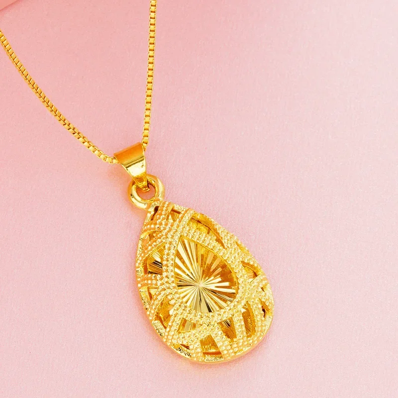 

Boutique Peach Heart-shaped Gold Pendant Necklace for Women, Flower Fashion Love Clavicle Female Necklace Jewelry Gifts