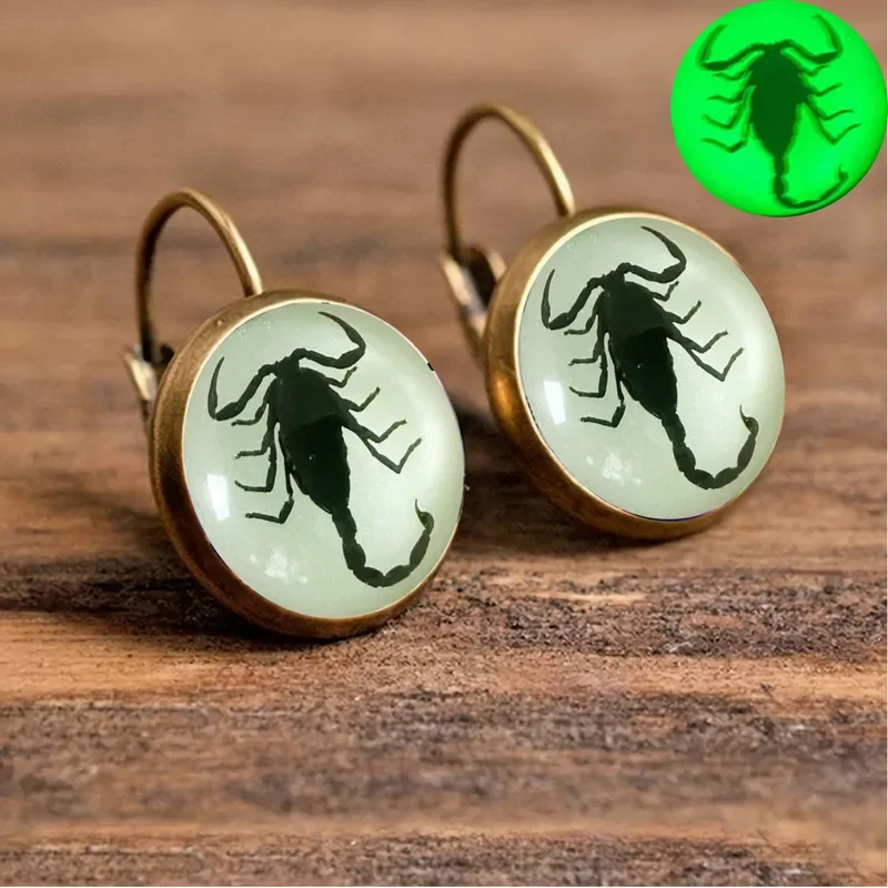 Vintage Luminous Scorpion Centipede Spider Round Antique Bronze Glass Dome Earrings For Women Glow In The Dark Insect Jewelry