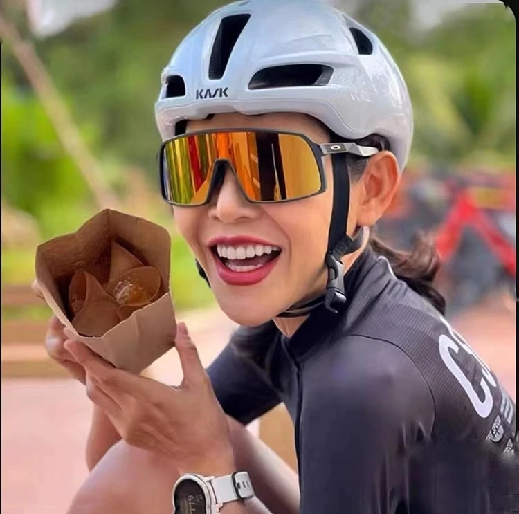 نظارات رياضية مستقطبة بإطار كبير من الشمس أثناء ركوب الدراجات والجري مع 3 أزواج من مجموعات العدسات