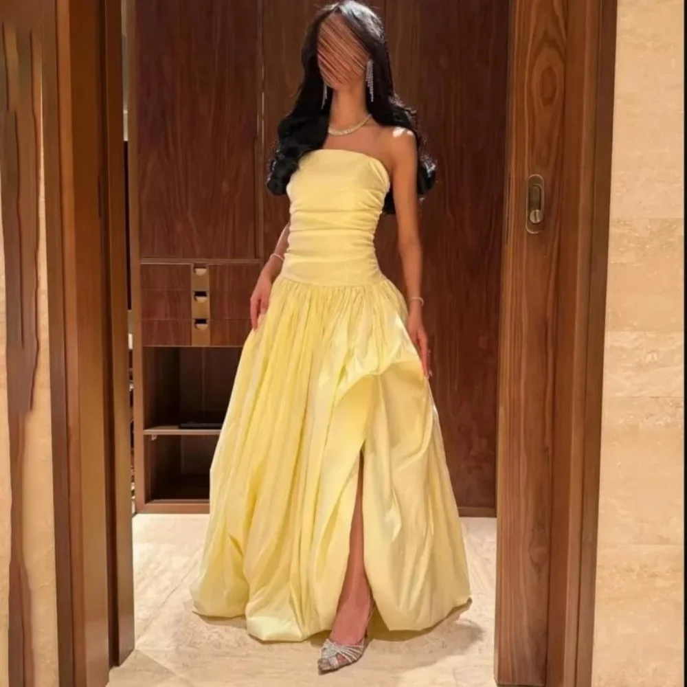 Abito da sera personalizzato con scollo a barchetta in raso con spacco alto Splendidi abiti da ballo Occasioni formali Abito da festa senza maniche Robe Soiree