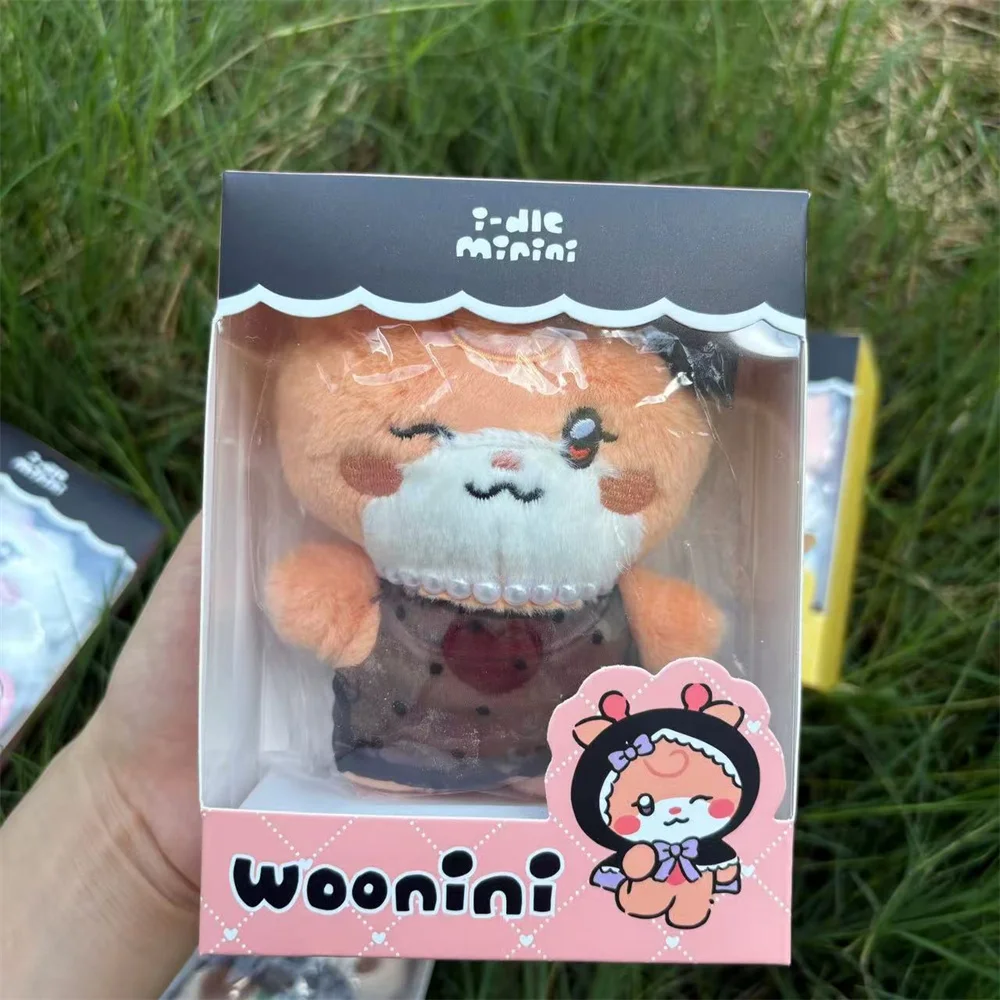 KPOP I-DLE سلسلة مفاتيح قطيفة 15 سنتيمتر GIDLE دمية صغيرة محاصر المنبثقة متجر نفس النمط المفاتيح أغنية Yuqi Ye Shuhua دمى المشجعين جمع #2