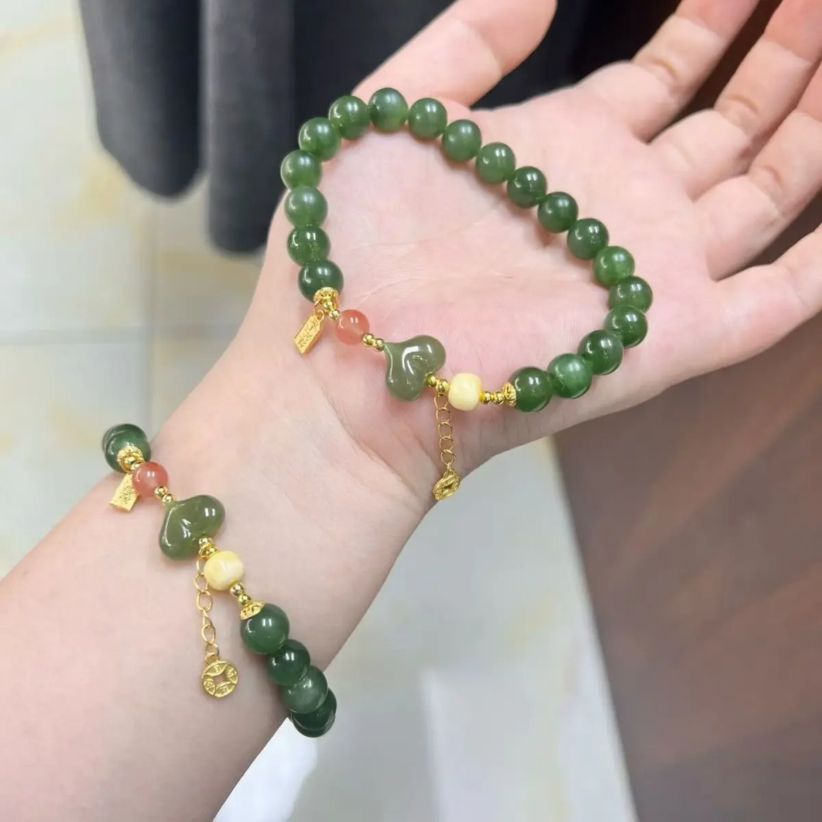 Hetian jade jasper bracelet size 8mm beeswax Nanhong Hetian jade fart peach
