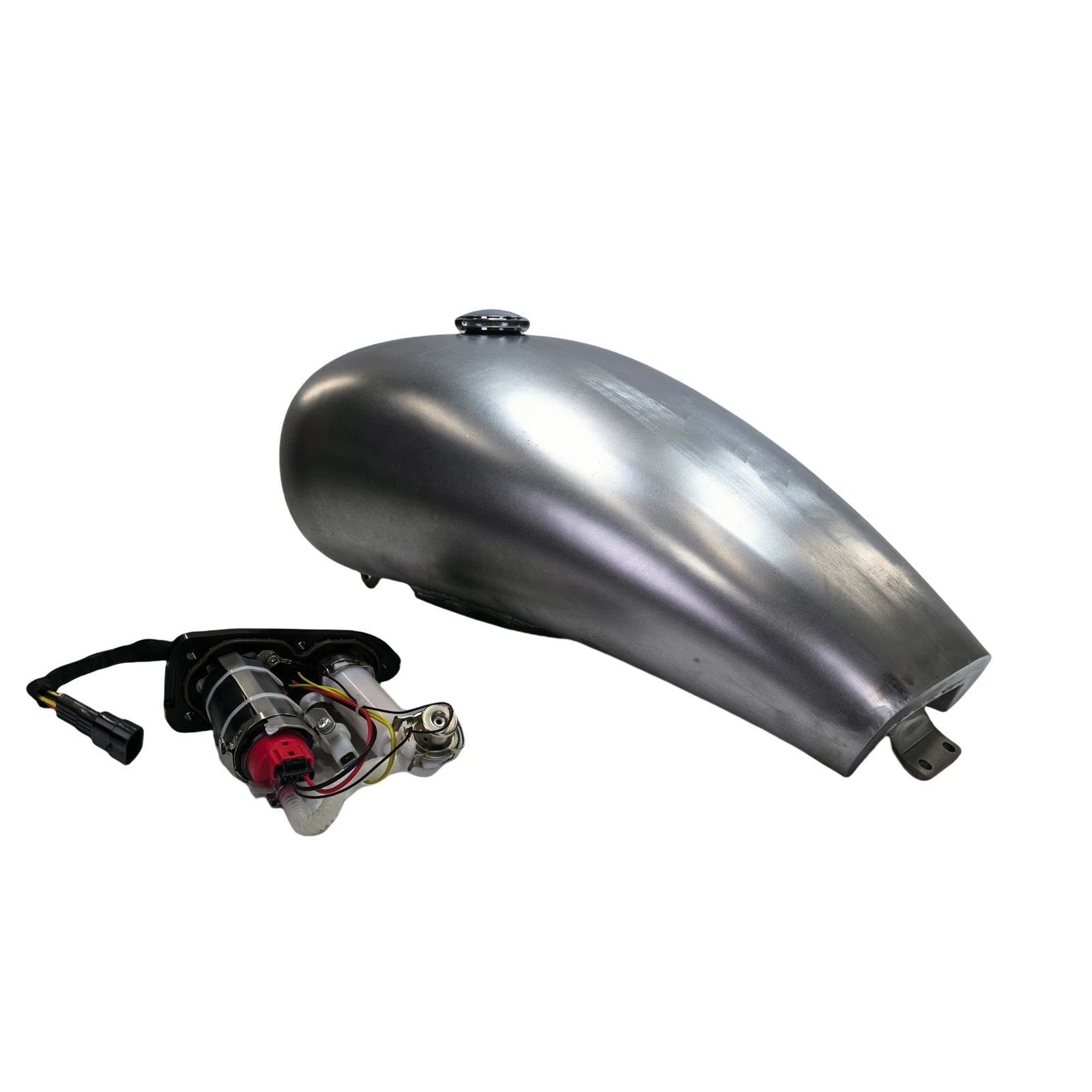 20L Motorcycle Petrol Gas Fuel Tank Large Capacity For Harley Davidson Softail Street Bob FXBB 2013 2014 2015 2016 2017