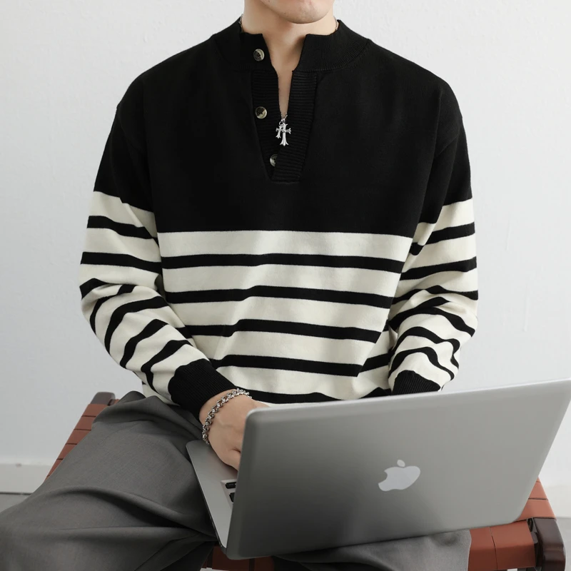 เสื้อสเวตเตอร์ผู้ชาย คอวี ลายทาง แขนยาว ถักแบบเรียบ ทรงเข้ารูป ผ้าขนสัตว์ผสม ยืดหยุ่นเล็กน้อย สไตล์วินเทจ รุ่นใหม่ ปี 2025