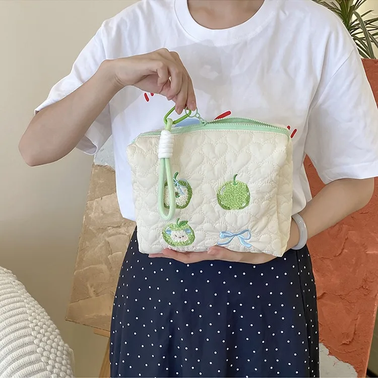 Ins Fresh Green Apple Print Makeup Bag Embroidered Portable Travel Organizer Bags Women Clutch Bag Stationery Pouch Pencil Case