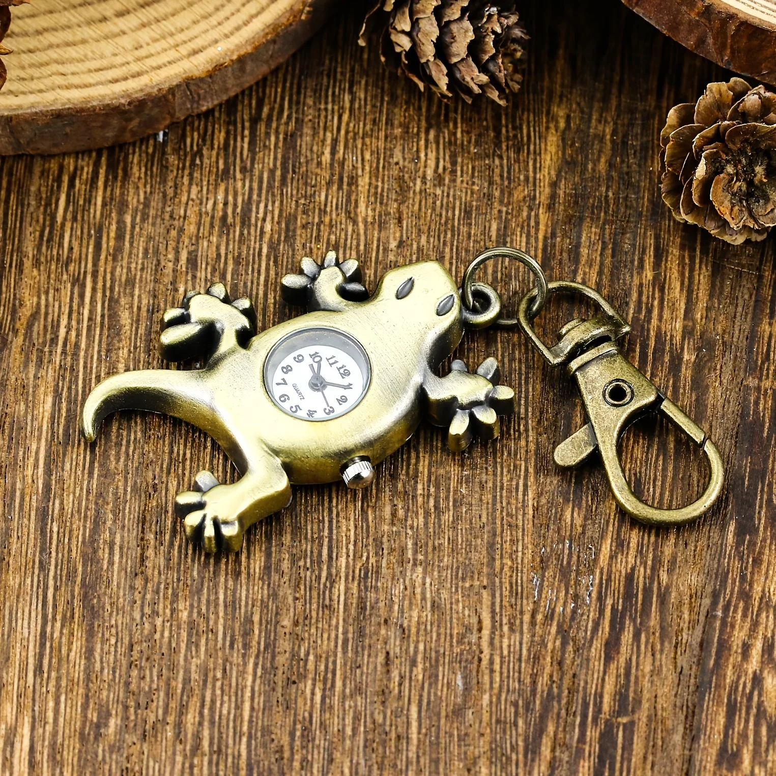 Retro Lizard Gecko Keychain Watch Hanging Watch Mini Small Simple Quartz Watch Fashion Gift