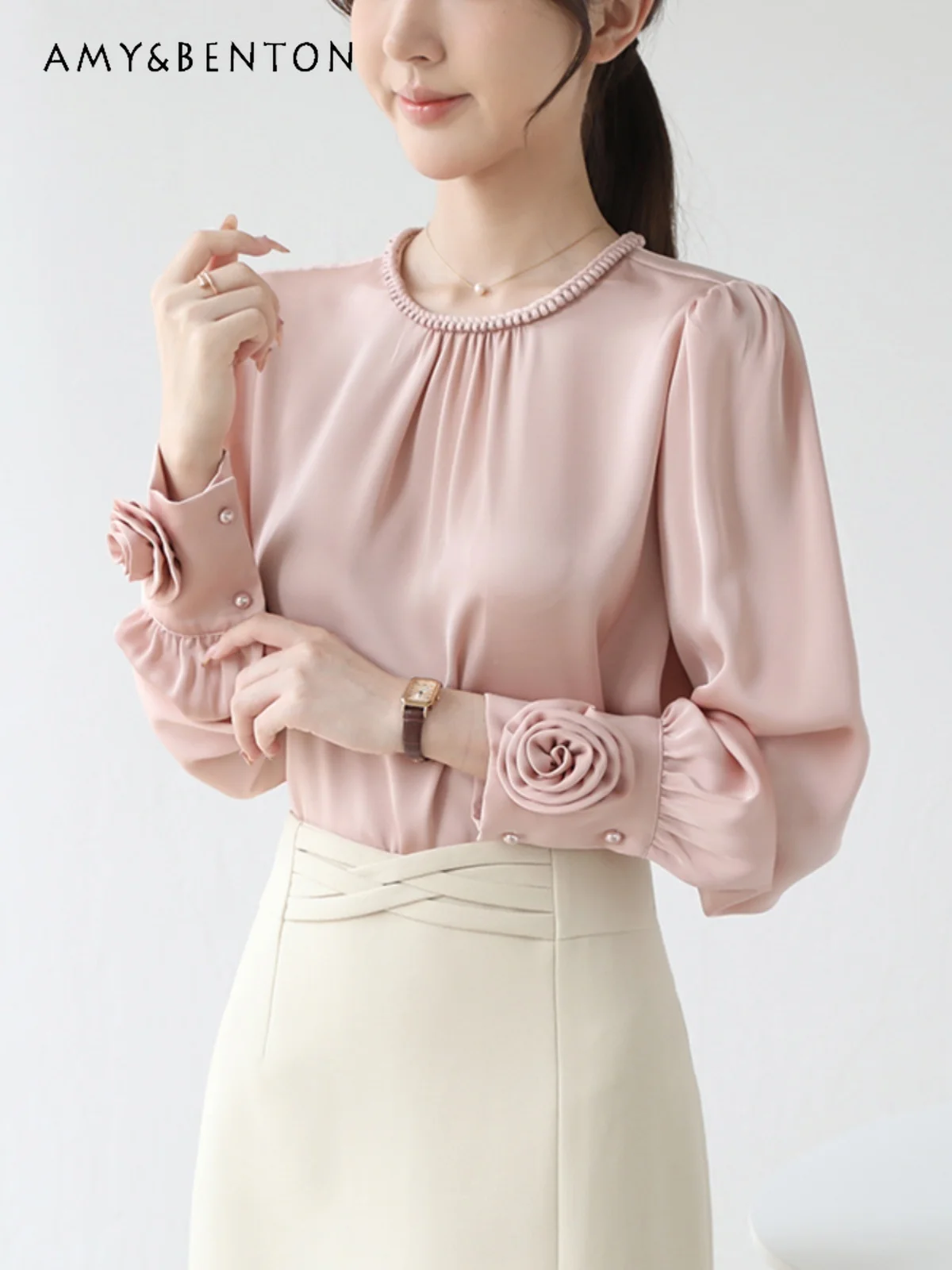 

French Retro Three-dimensional Rose Crew Neck Shirt Women 2024 Autumn New Satin Professional Commuter Style Temperament Shirts