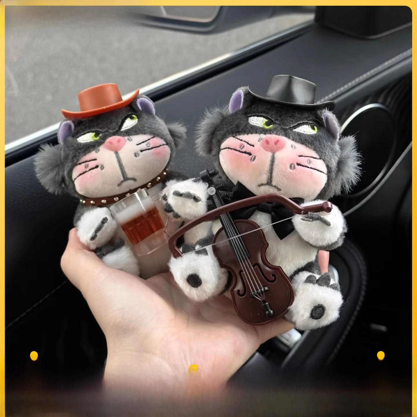 lindo-colgante-de-peluche-de-terciopelo-para-bolsos-juguetes-de-peluche-de-vaquero-lucifer-con-violin-juguetes-de-tela-suave-para-todas-las-edades-unisex