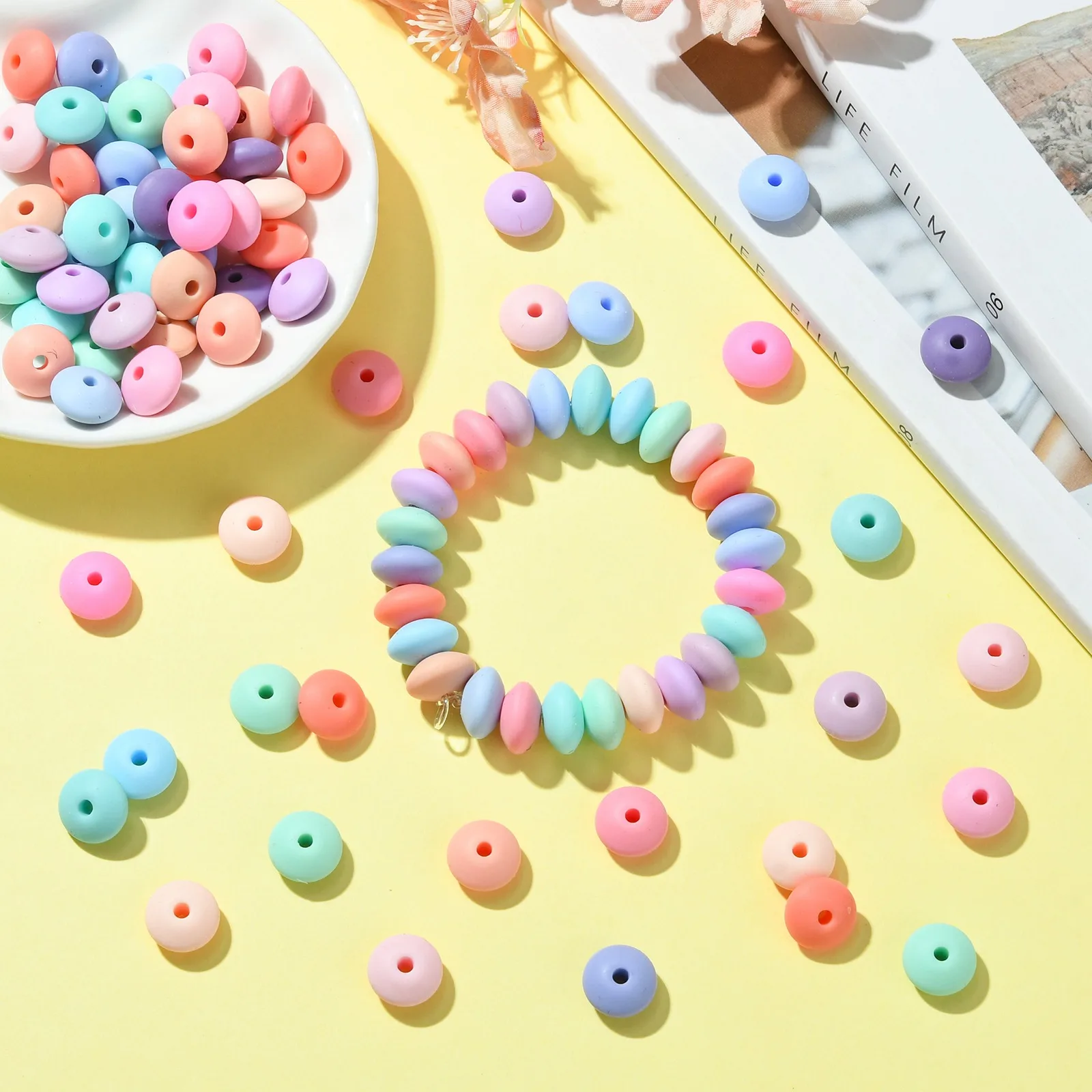 PandaHall 100 Stück Silikon-Abacus-Perlen in Zufallsfarben, 12 mm, Linsenförmige Rondell-Abstandshalterperlen für Armbänder, Halsketten und DIY-Bastelarbeiten – Detail 6
