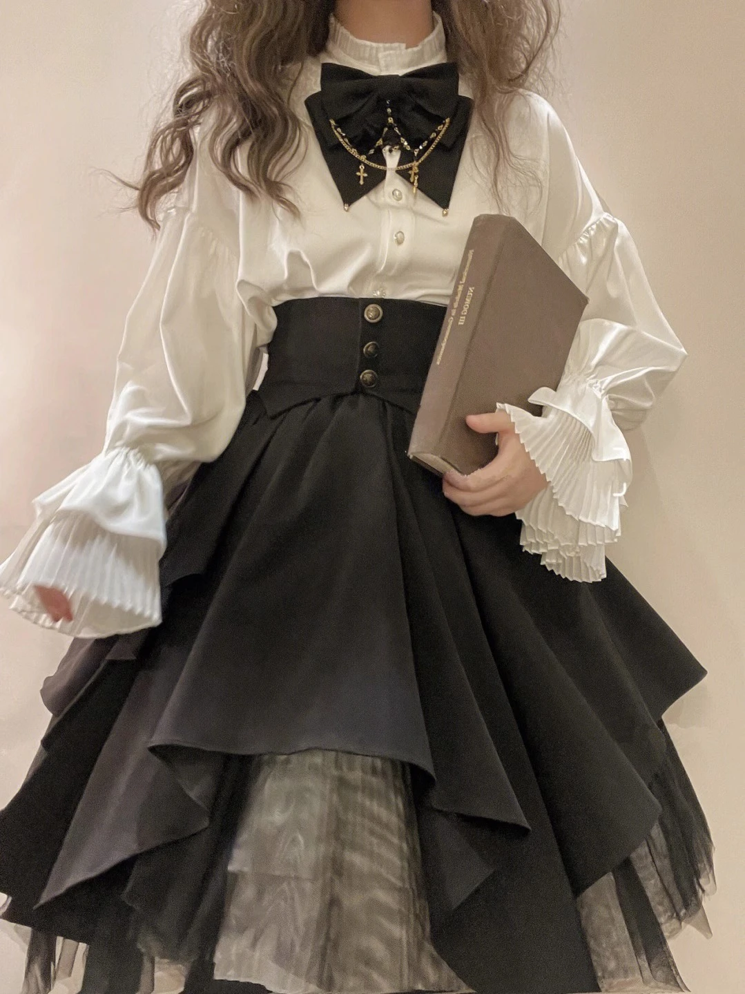 Gothic Style Black White Pleated Lantern Sleeve Shirt Waist Cinched Mesh Half Skirt Lolita Daily Dress Fashion Set for Women