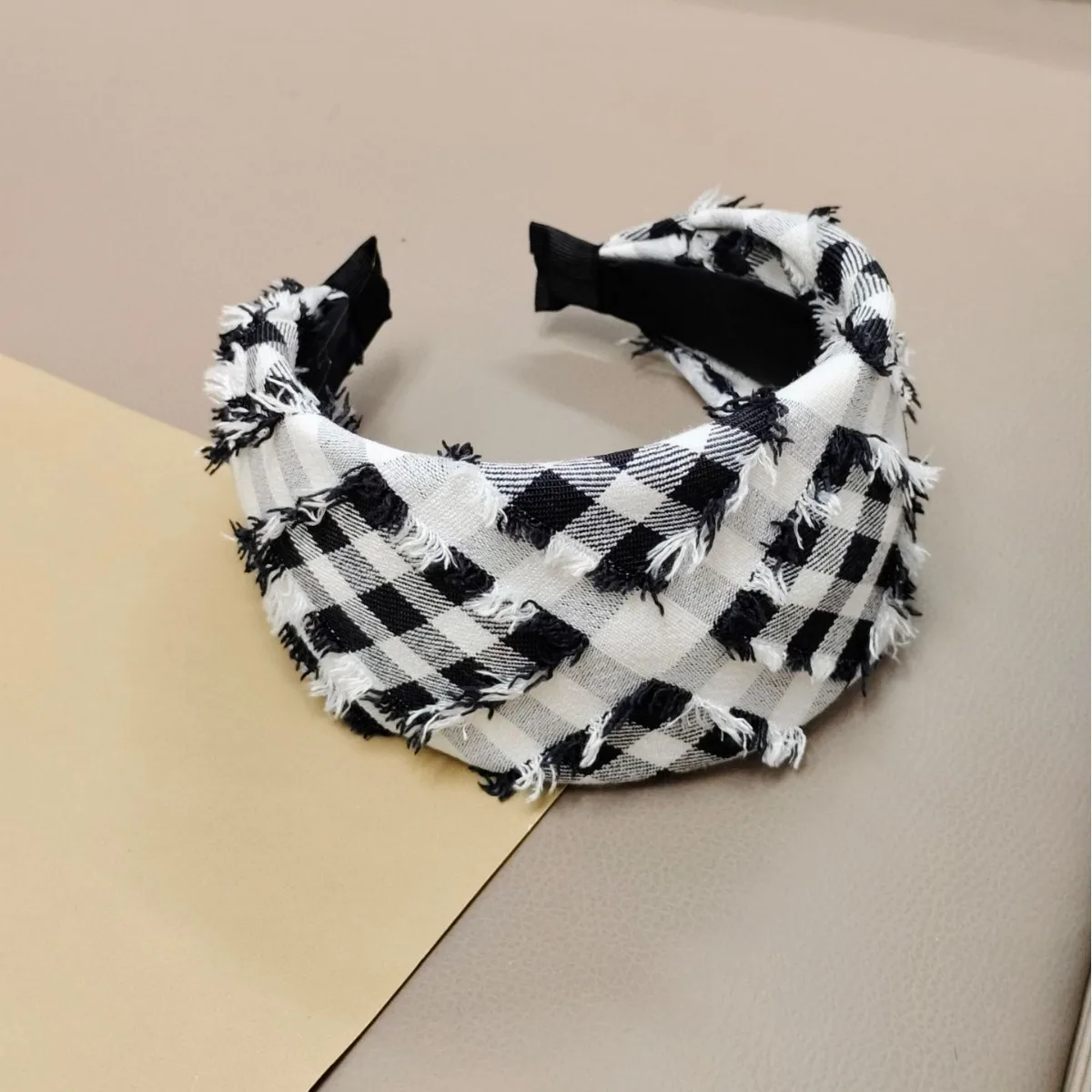novo-produto-de-inverno-faixa-de-cabelo-trancada-espessa-e-larga-para-lavar-o-rosto-que-nao-aperta-o-cabelo-com-padrao-xadrez