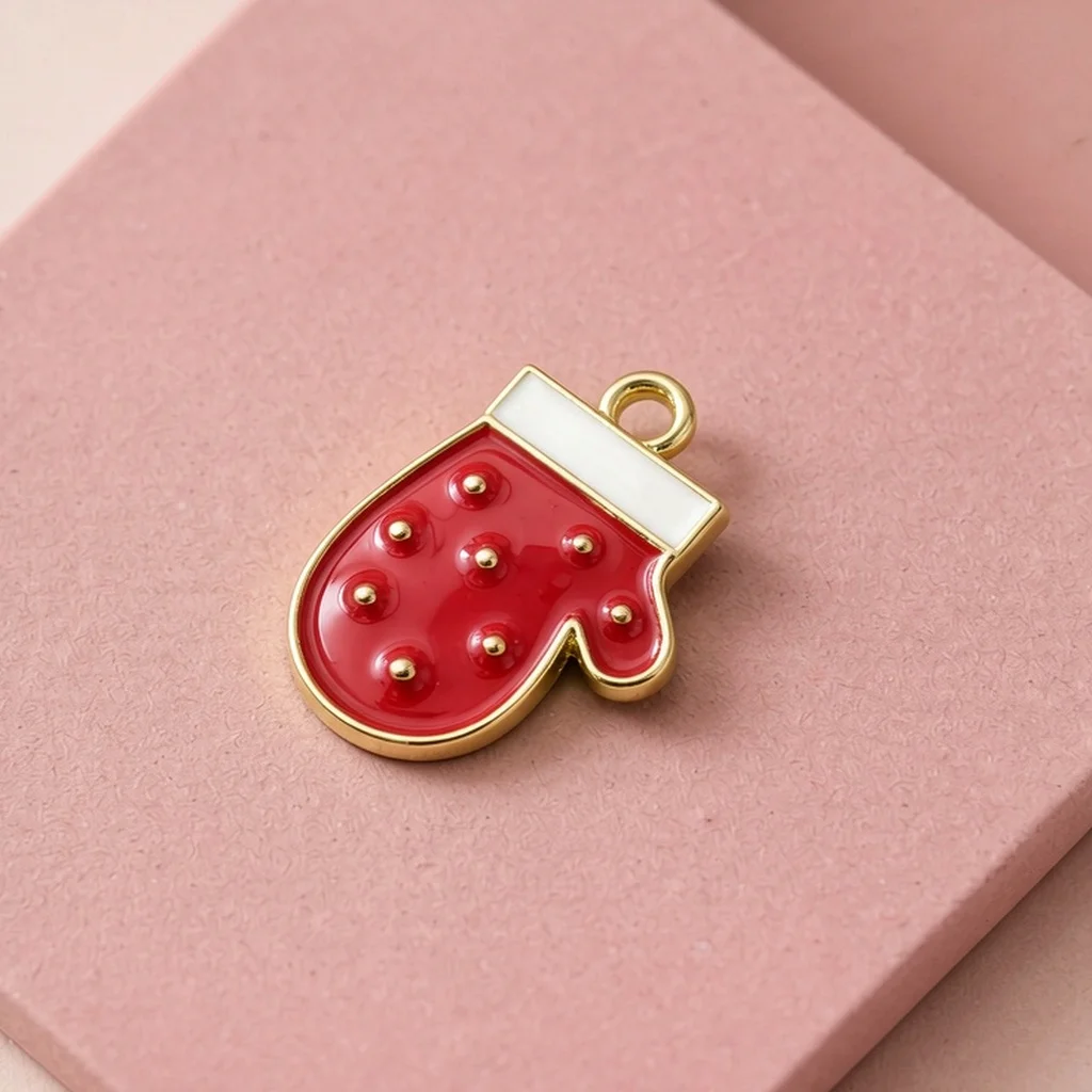 New Christmas Holiday Simple Scarf Clip Anti-Exposure Accessory Collar Decoration Couple Brooch Business Banquet Brooch Shoe Accessory Personalized Outfit Versatile Ins DIY Metal Lapel Pin French Date Exquisite Brooch Silk Clip European Retro Clothing Embellishment