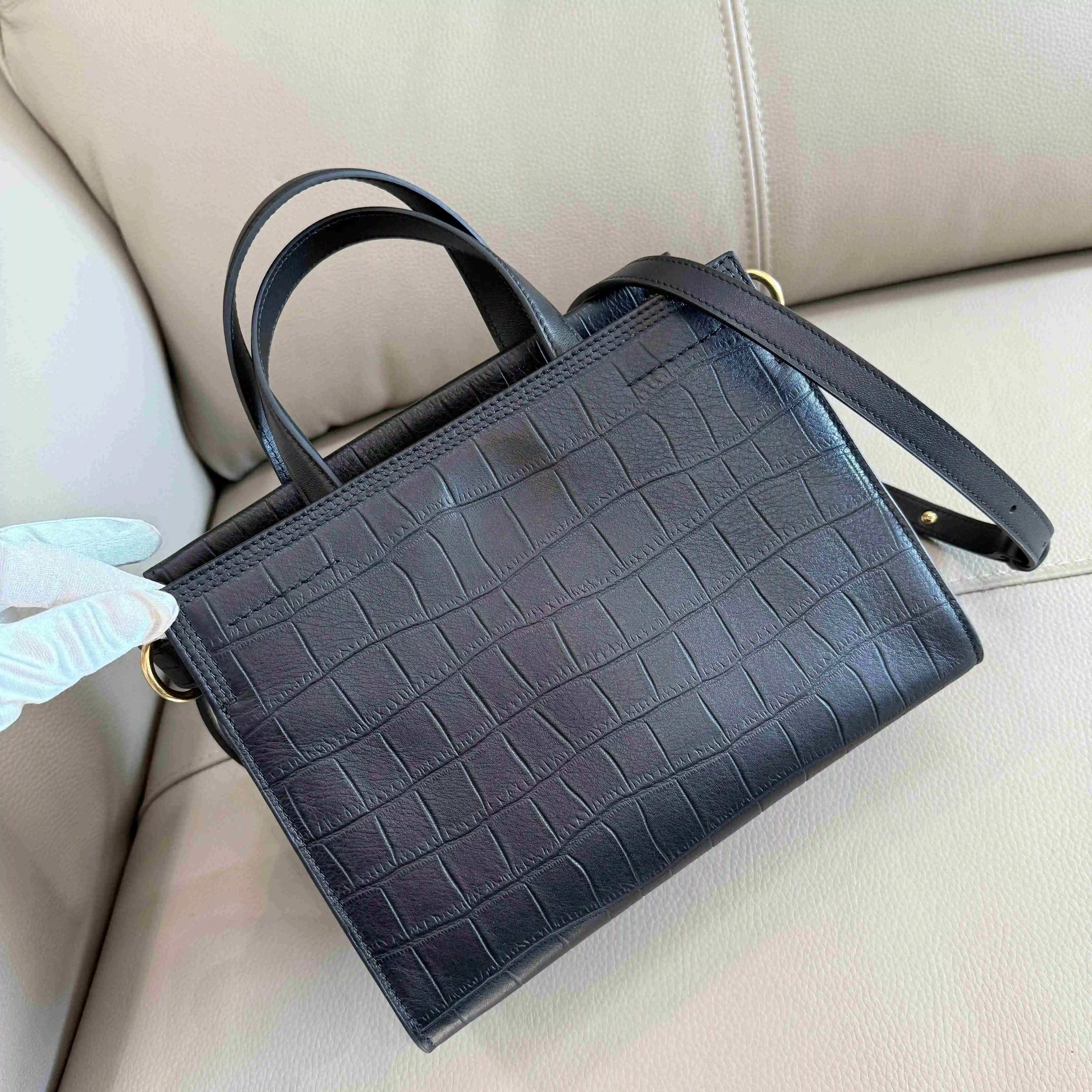 Large Capacity Women's Tote Bag 2026 Autumn/Winter Fashion Commuter Handheld Single Shoulder Crossbody Bag for Stylish Women