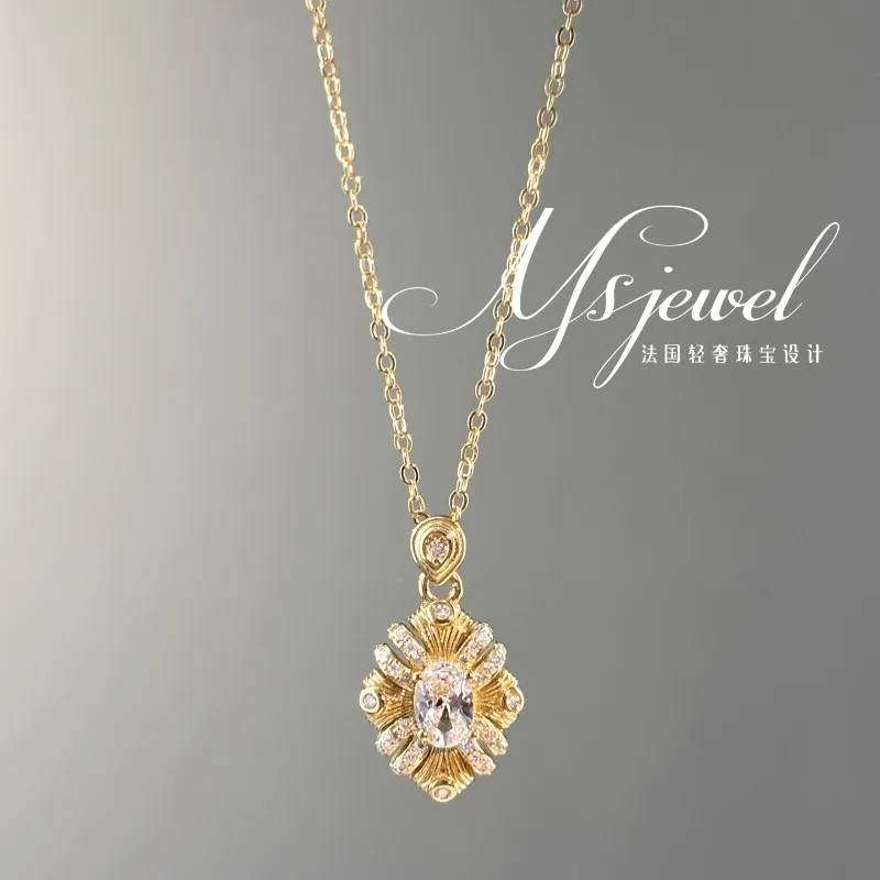 

HQ Hollow Flower Shaped Pendant Necklaces for Women High-end Fashion Choker S925 Silver Vintage Luxury Necklace Jewelry Gifts