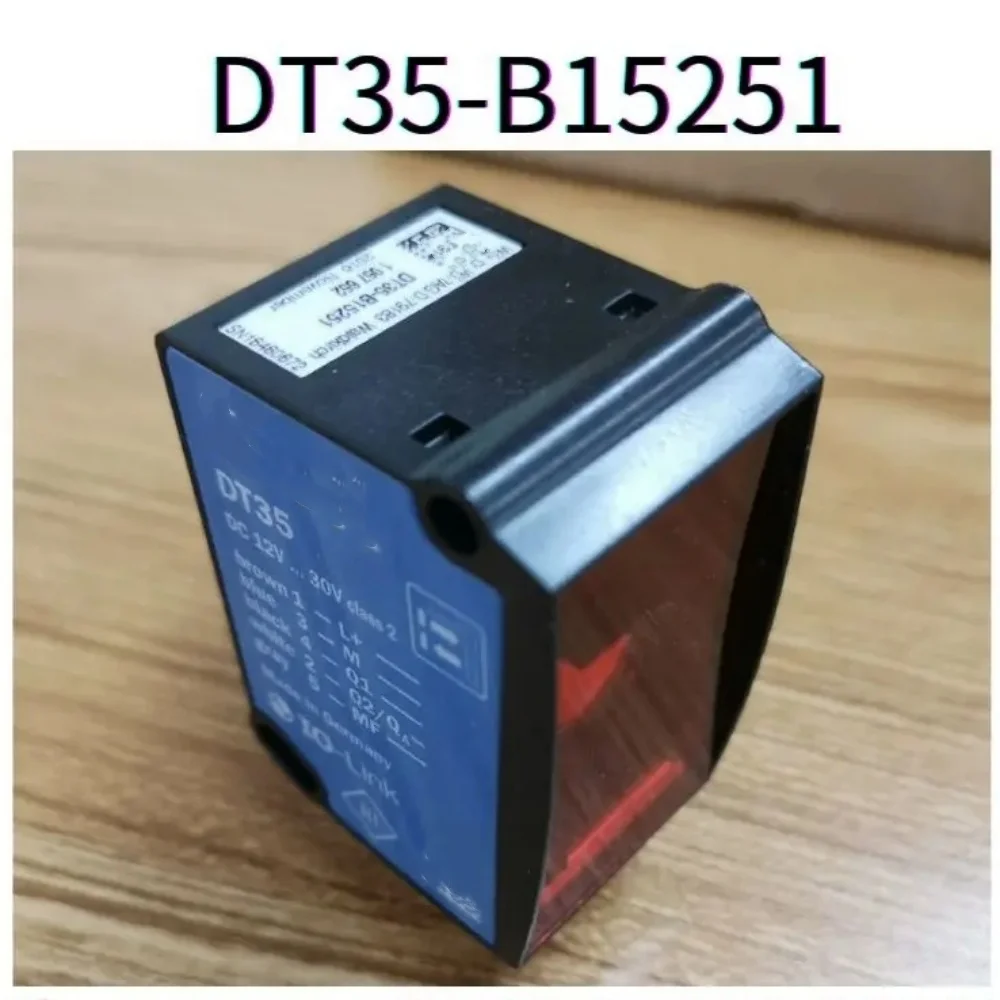 

DT35-B15251 датчик