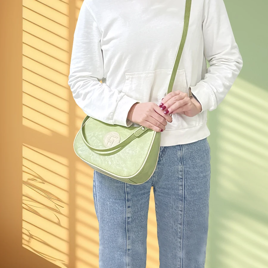 حقيبة نسائية عصرية جديدة تحت الإبط من جلد البولي يوريثان حقيبة كتف بحزام قابل للتعديل حقيبة كروس