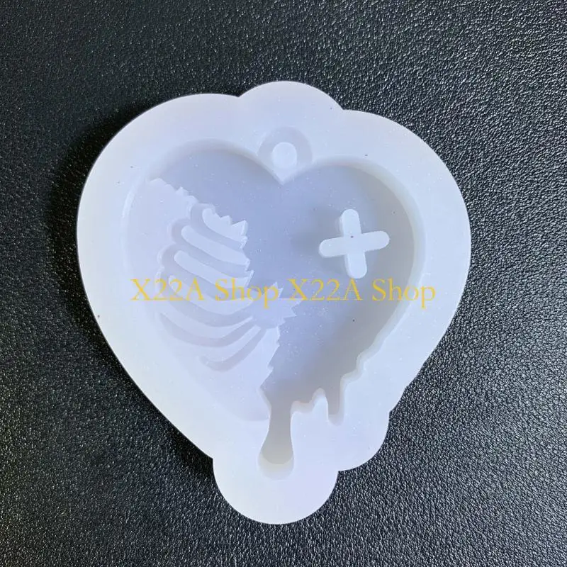 Unique Diy Crystal Epoxy Mold Keychain Jewelry Mold Hanging Pendant Decoration Butterflies Crossed Irregular Silicone Mold