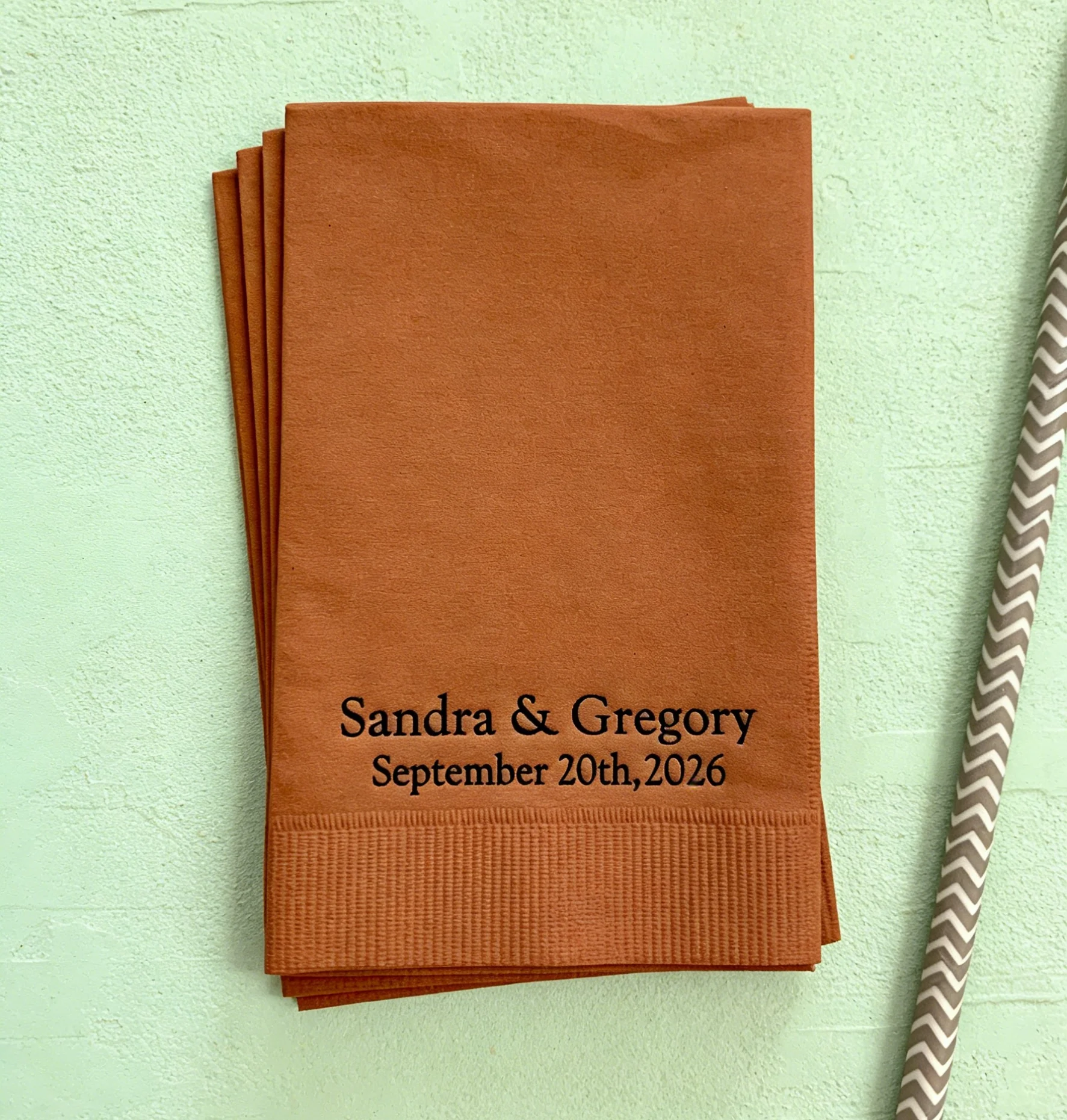 

25-100 шт. персонализированных свадебных салфеток с монограммой | Бумажные салфетки для коктейлей с индивидуальным дизайном | Одноразовые обеденные салфетки для