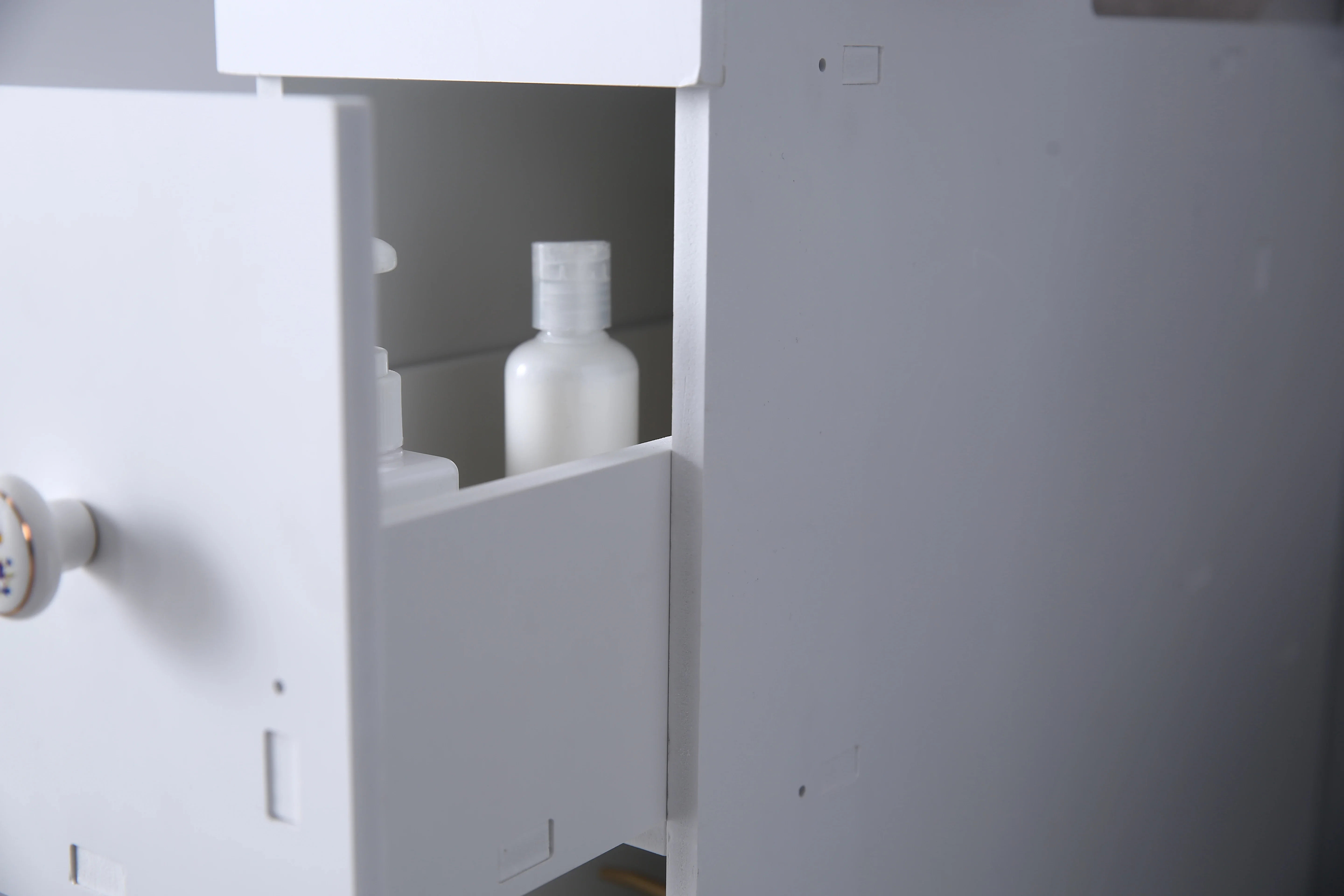 Modern Commercial Bathroom Toilet Cabinet Small Floor Storage Bathroom Corner Cabinet