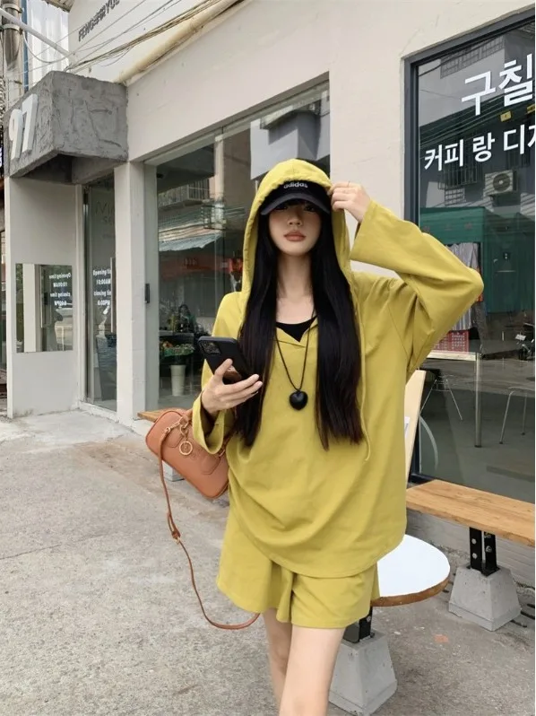 

Loose Hoodie Shorts Set Women's Spring 2026 New Lazy Style Casual Sports Color Two-Piece Set High Waist Short Pants