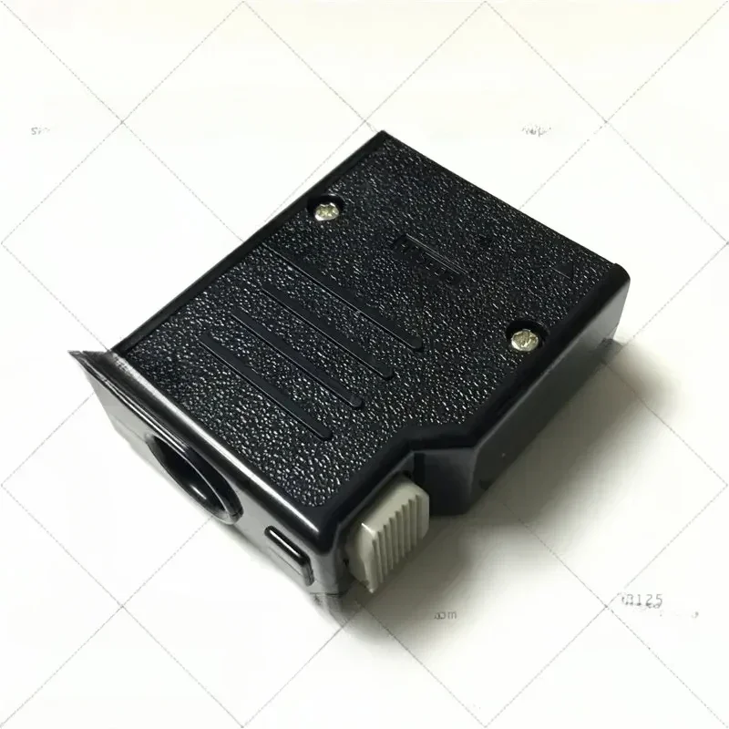 

Connector P-1624BG (09)/P-1628A-C (50)/P-1628A-CA (50)