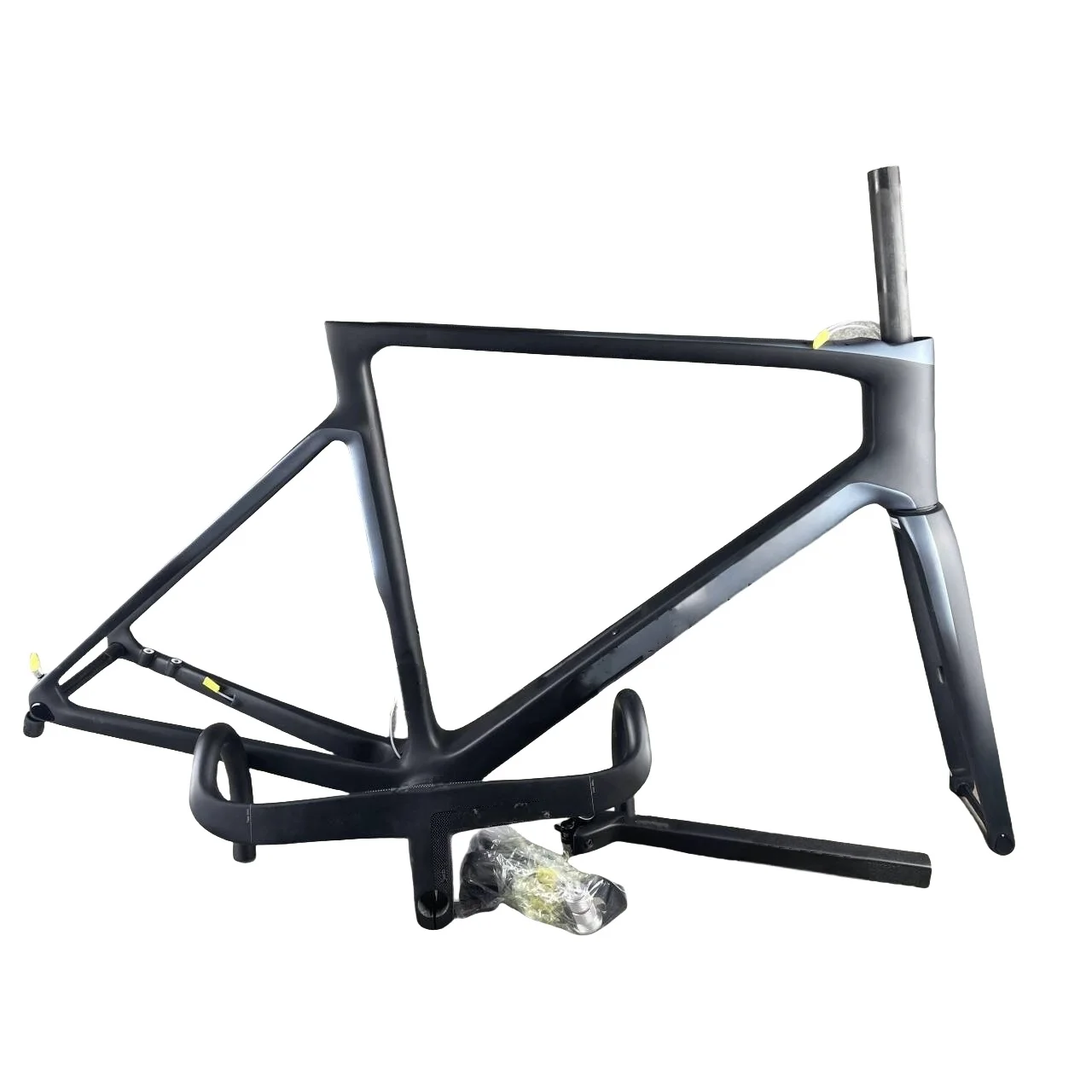 

Новинка 2023 года, карбоновая рама для шоссейных велосипедов V4rs, дисковый тормоз, суперлегкий гоночный велосипед с выносом руля и рамой BB T47, дорожные велосипеды 68