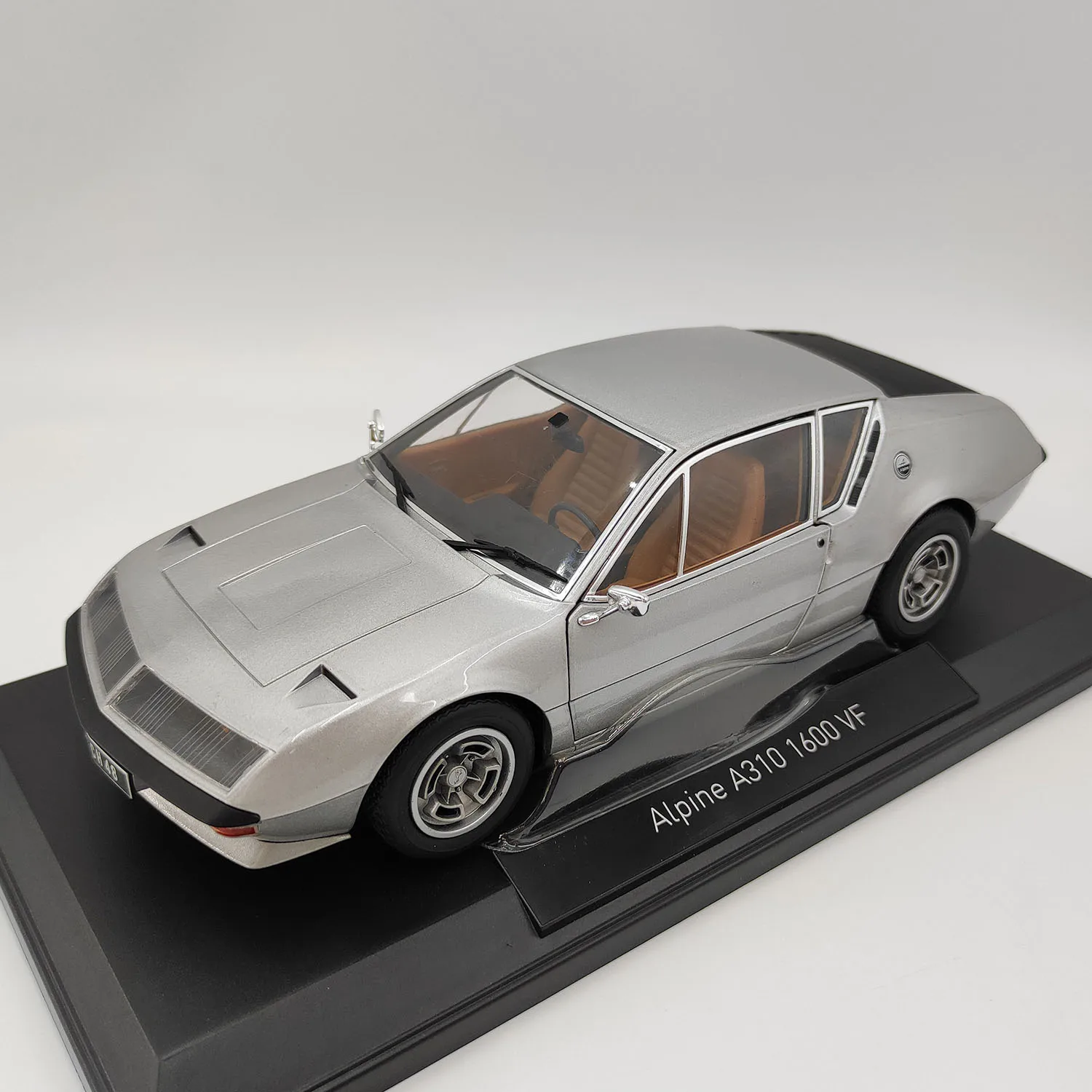 

Diecast NOREV 1/18 Scale Renault Alpine A310 1600vf Alloy Car Model Silver Collectible Toy Gift Souvenir Display Ornament
