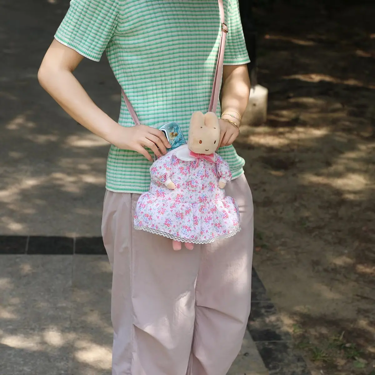 Cartoon Marroncream Pastoral Style Floral Pattern Plush Shoulder Bag Two-Dimensional Creation Phone Pouch Drawstring Candy Bag