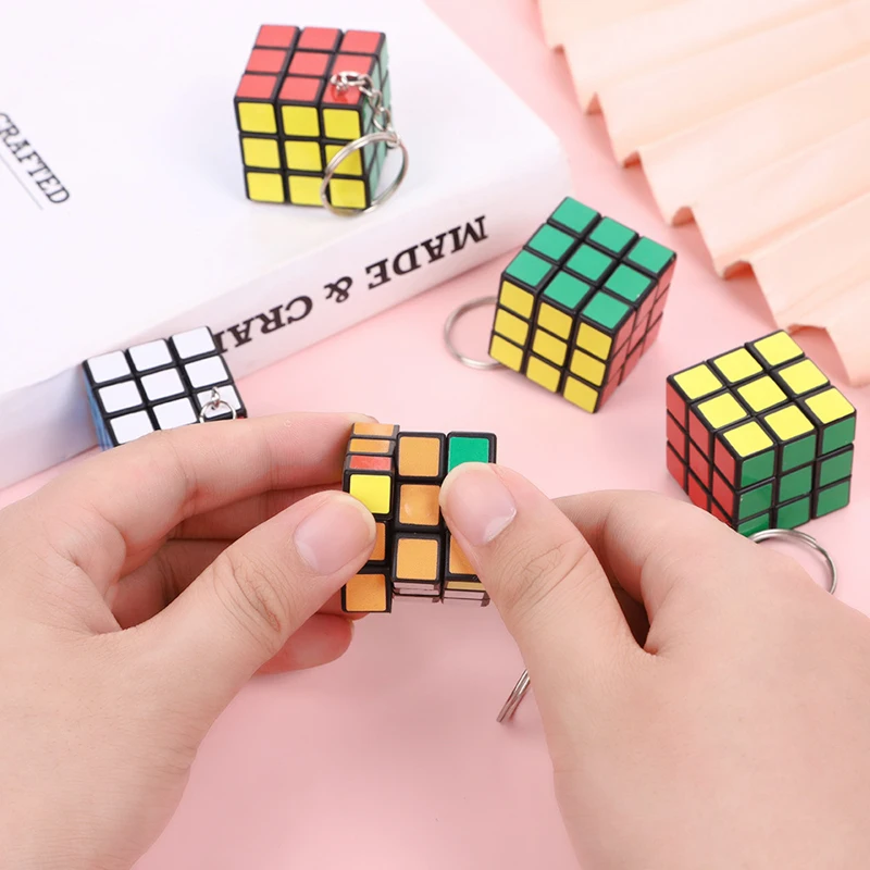 Creative 3x3cm Mini Puzzle Magic Cube Keychain Promotional Gift Bag Accessories For Children Kids Girls Fashion Jewelry Gift