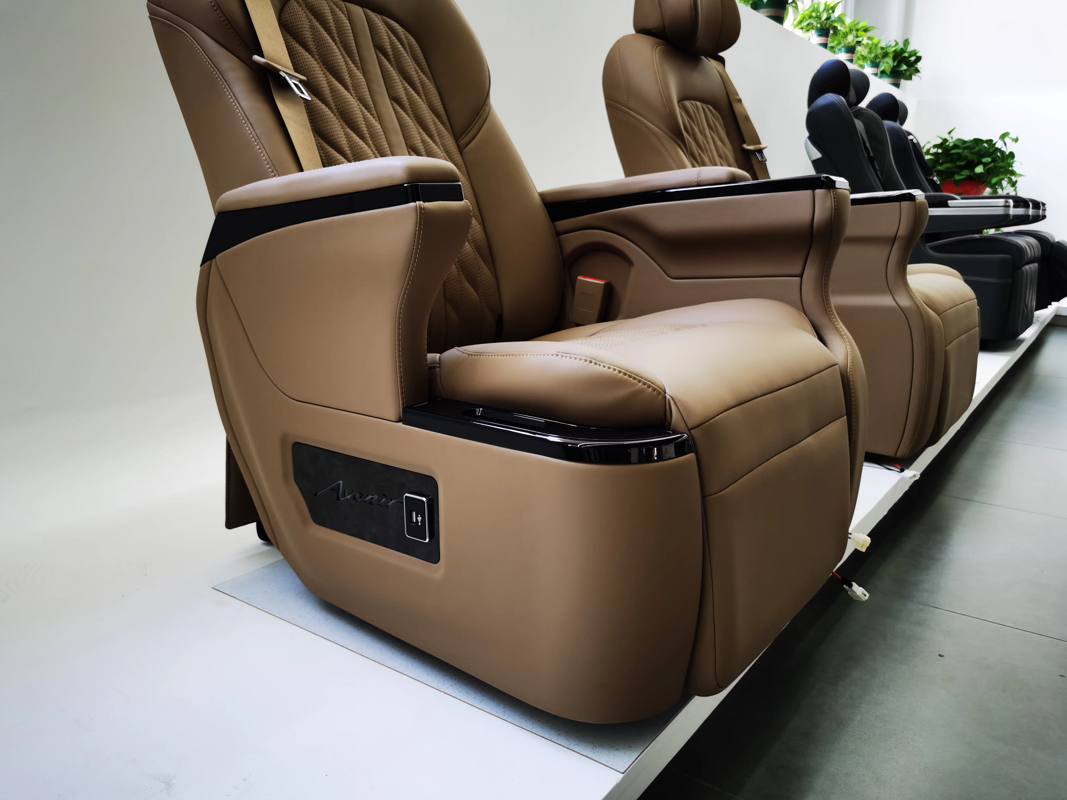 factory auto design luxury car seats van accessory for Benz Luxury Vip Car Captain Chairs For Mercedes V Klass