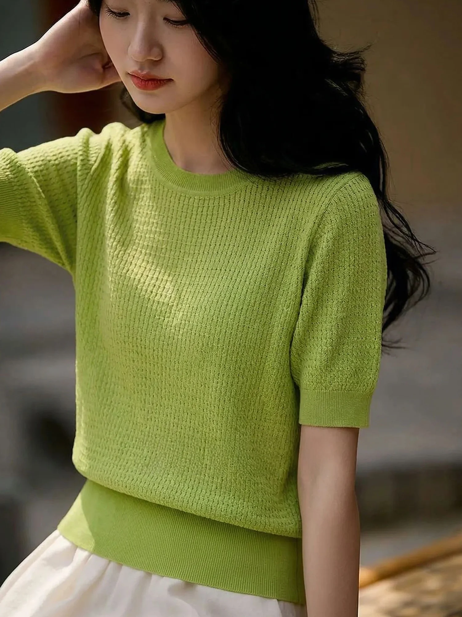 

Женская вязаная футболка Chivirin с коротким рукавом и круглым вырезом: модная, легкая, летняя, свободного кроя, повседневная, для коррекции фигуры