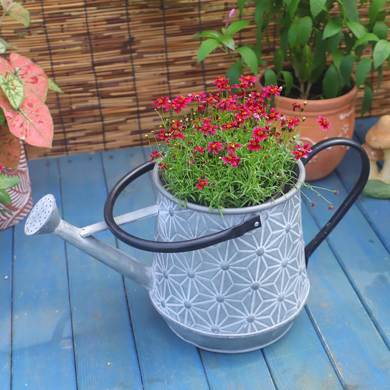 Metal Classic Watering Can Style Galvanized Flowerpot Nordic Garden Accessories Vase for Dried Flowers Home Decoration