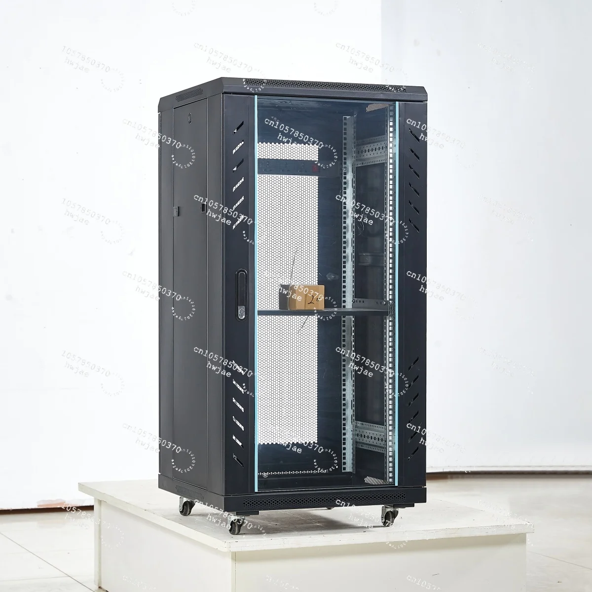 High Quality 22u Rack Mount Server Floor-mounted Network Rack Network Data Server Rack