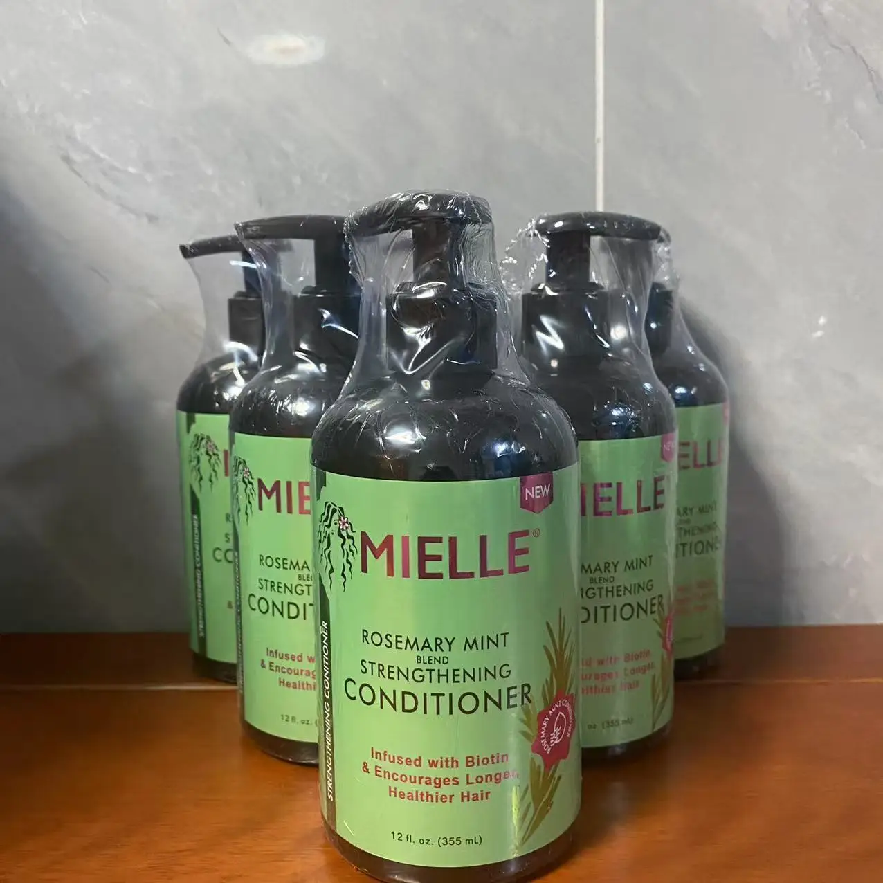 Mielle Rosemary Mint Conditioning Treatment 355ml – Boost Shine, Manageability & Fortify Every Strand