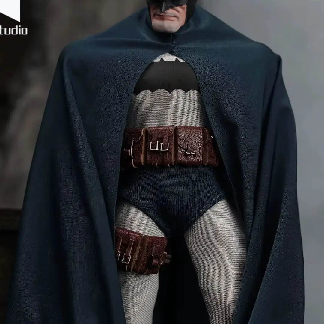 Mezco اليدوية 1/12 ذكر المحارب بطل أنيمي الخفافيش الأسود فارس عباءة أزرق فاتح أزرق داكن صالح 6 بوصة عمل نموذج لجسم DIY بها بنفسك