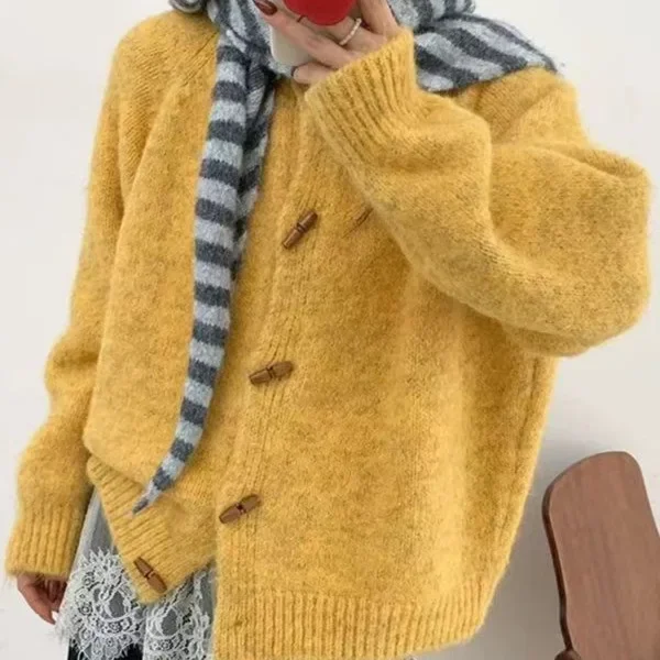 

Мягкий уютный женский вязаный свитер, пальто, свободный крой, кардиган на пуговицах с круглым вырезом, осень-зима, Новое поступление, нежный стиль