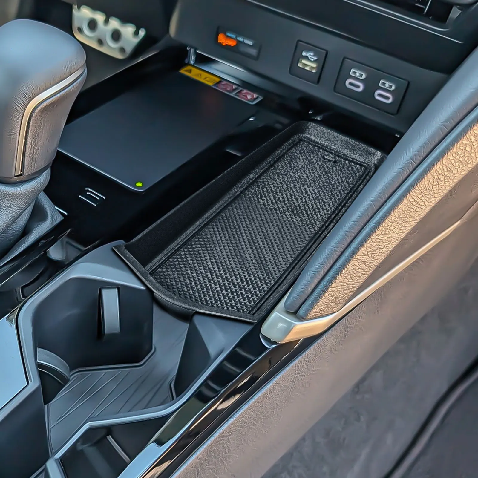 

For 2025 Toyota Camry Gear Shift Storage Box Tray Middle Center Console Organizer Interior Car Armrest Storage Box Accessories