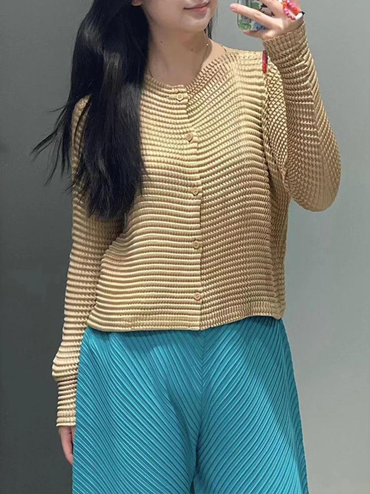 

Miyake New Summer 2025 Single Breasted Women's Shirt Pleated Slim Women's Shirt Full Sleeve Round Neck Solid Colour Casual