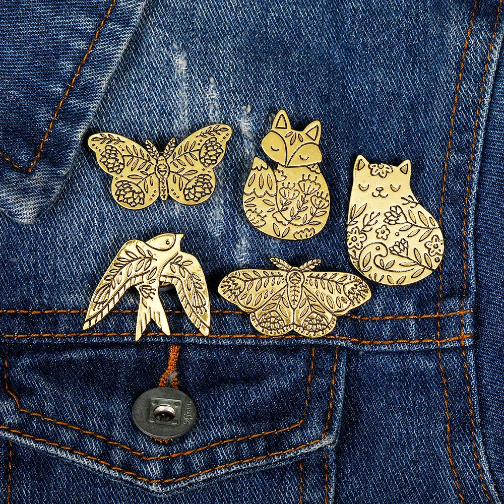 Vintage Garden Animals Collection Pins Bronze Butterfly Swallow Bird Fox Cat Snake Brooches For Nature Lovers Backpack Jewelry