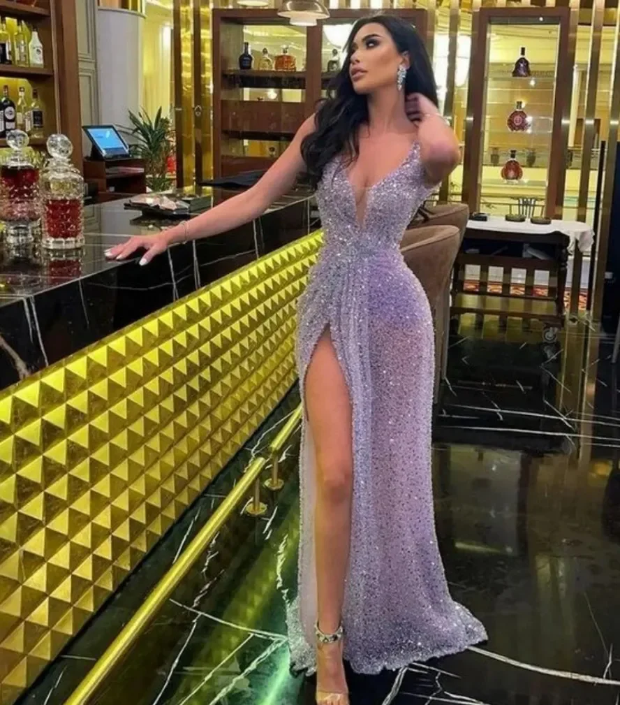 

Customized 2026 Luxury V-Neck Long Lace Ball Dress For Girls Beaded Crystal Sequin Birthday Formal Evening Dress Long Robe Dress