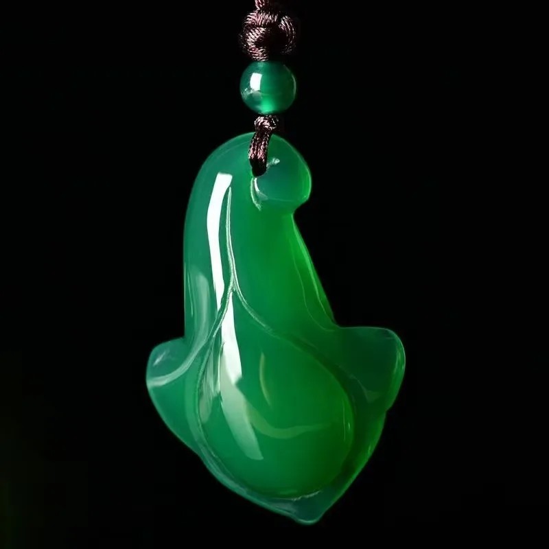 

Natural Green Chalcedony Hand-carved Magnolia Flower Pendant Fashion Boutique Jewelry Men and Women Green Agate Necklace Gift