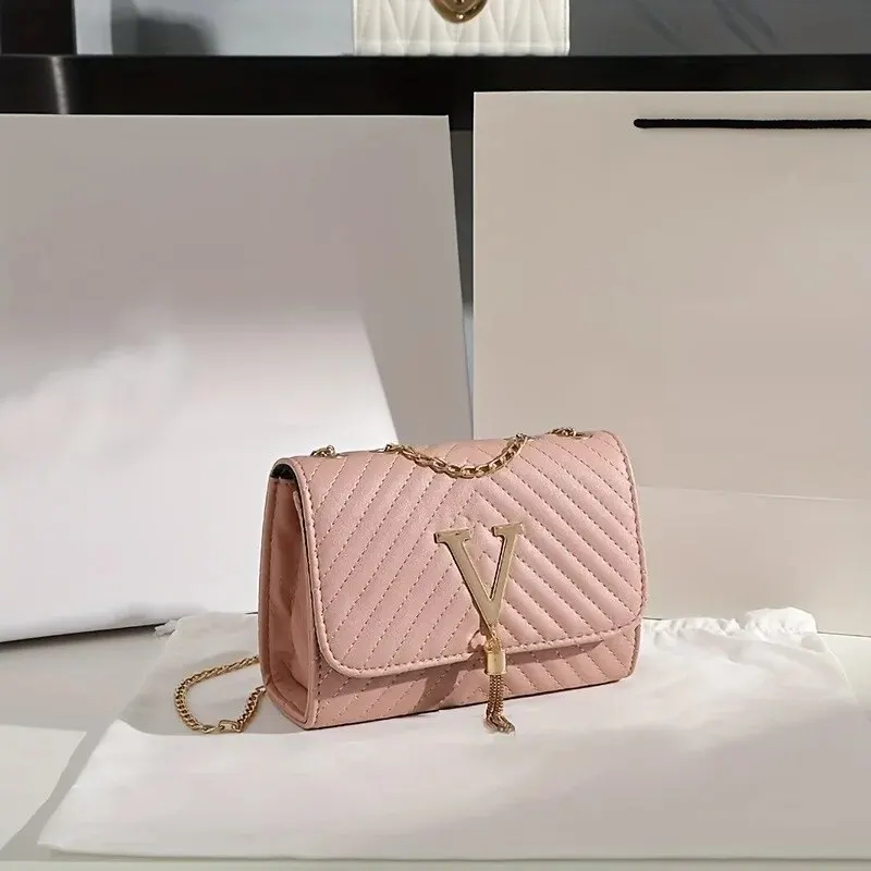 Fashion Chain Crossbody Bag, Women's Quilted Shoulder Bag, Luxury Tassel Decor Square Purse image 3