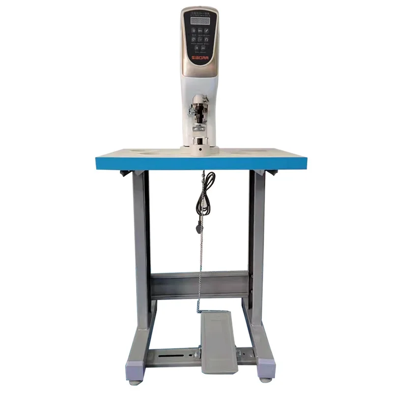 

Manufacturer spot computer servo punching and buckling machine does not hurt hands nailing machine four-in-one buckle hardware