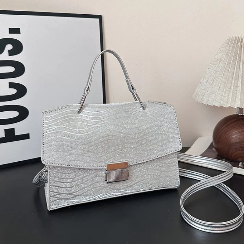 

Unique Letter Logo Crossbody Bag For Women With Fashionable Design High-End Quality And Vintage