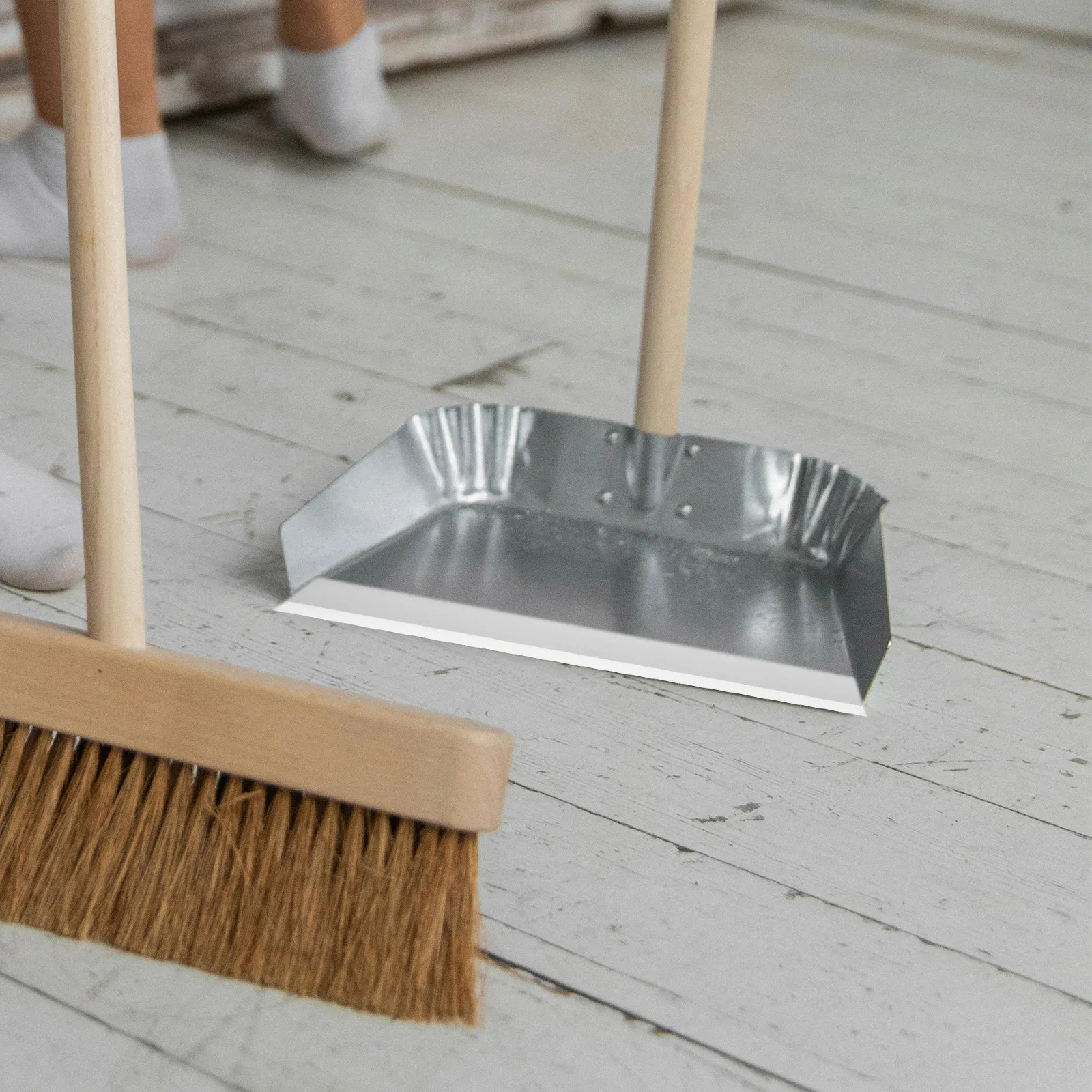 

2Pcs Plastic Dustpan Edge Replacement Soft Pressure Bar Insert Strip Multi-Purpose Garbage Shovel Corner Cleaner Replacement