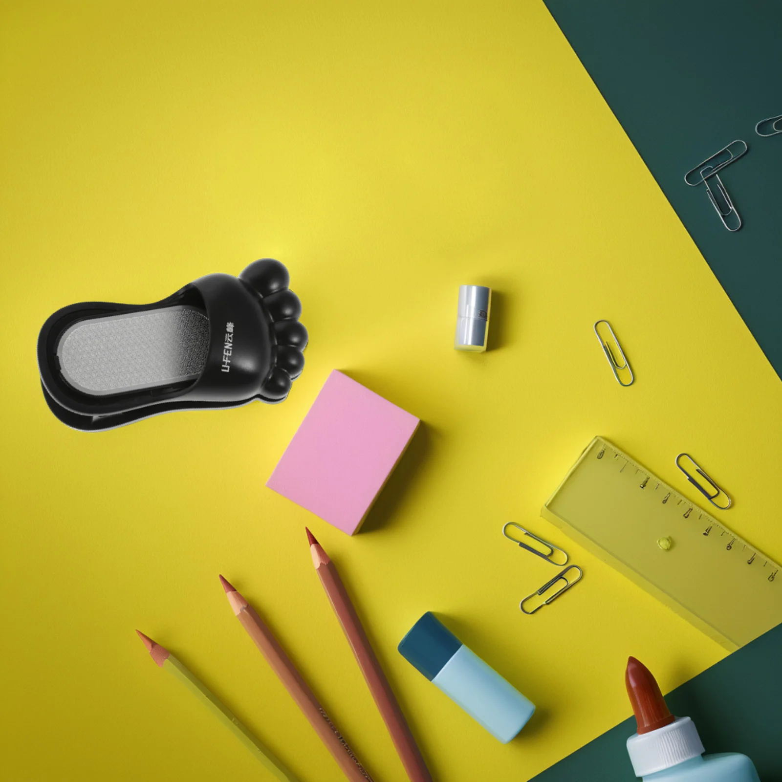 مبراة أقلام رصاص يدوية سوداء صغيرة، مستلزمات صغيرة للعين، أقلام رصاص شحذ دقيقة، مريحة وسريعة الفنان