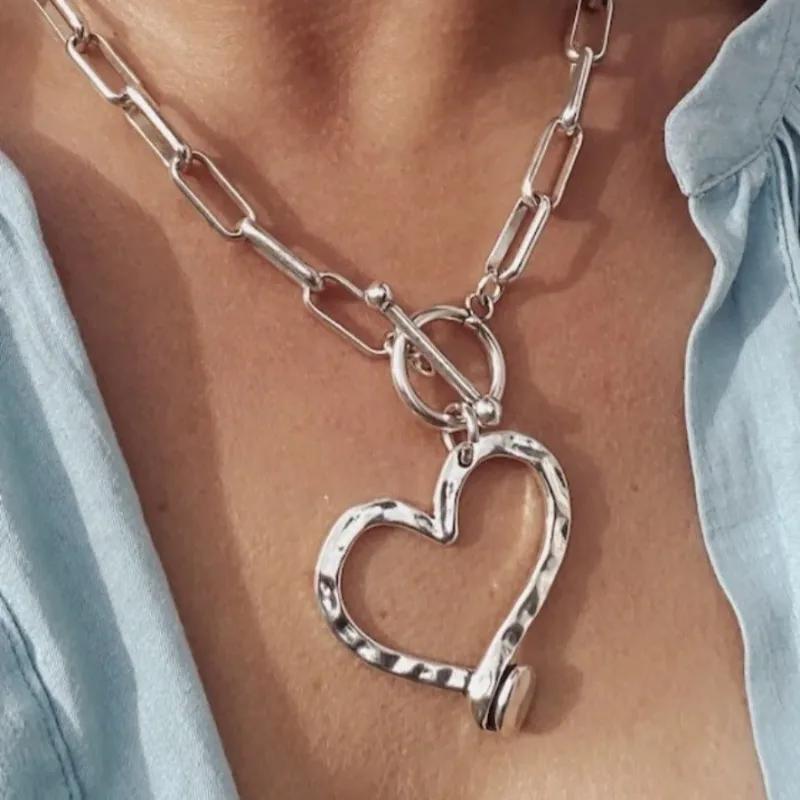 Collar con colgante de gran amor Punk Simple, gargantilla con dije de Metal, joyería de lujo perfecta, regalo de aniversario para mujer