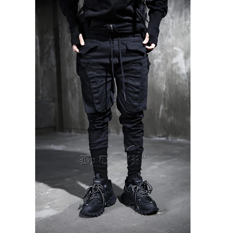 2022 new Diablo hair stylist pants legged slim fitting overalls men's small foot Harlan pants hip hop tactical pants fashion