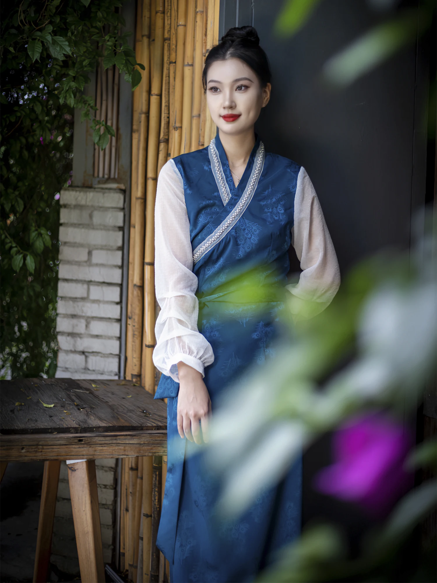 Estate nuovo abbigliamento tibetano vestito bianco da donna